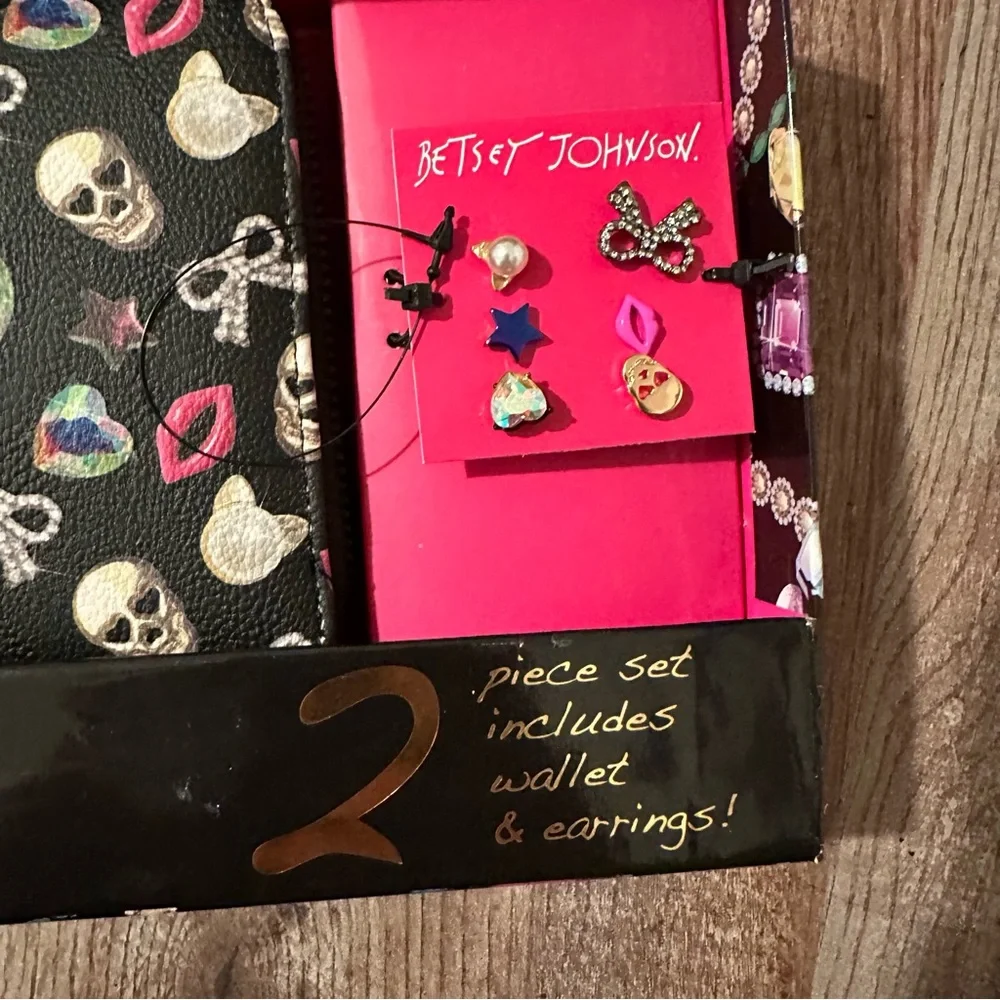 Betsey Johnson Wallet with 3 Mix Earrings Set
